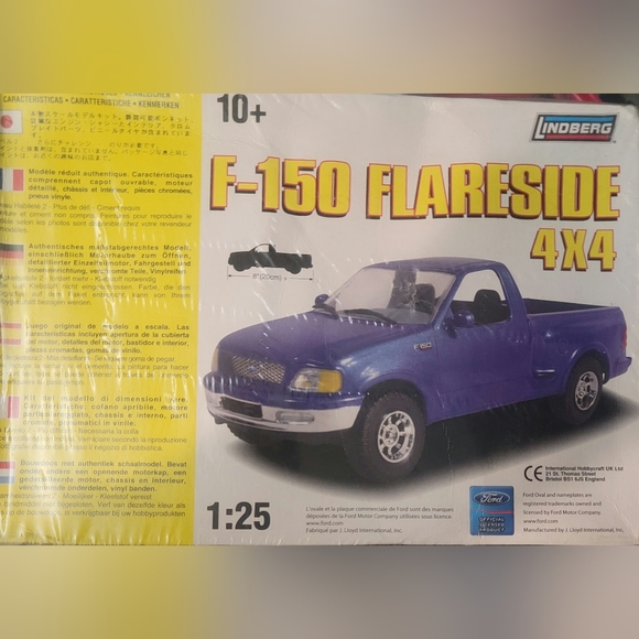 F-150 Ford Flareside 4X4 Pickup Truck model Kit. - Picture 2 of 4
